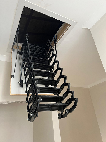 Aytürk Çatı Merdiveni